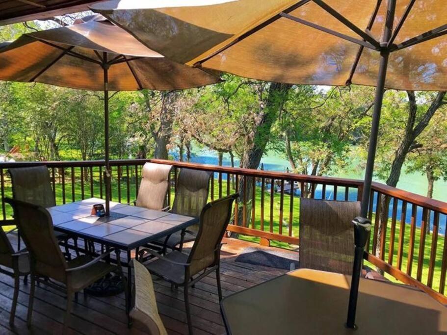 The River Haven - Sleeps 32 - On Guadalupe River Vila Seguin Exterior foto